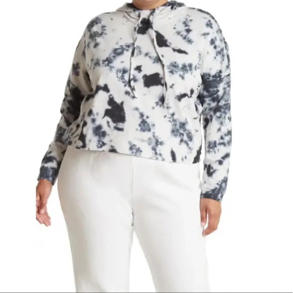 Cropped Tie-Dye Hoodie 2x, blue and white